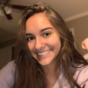 Meet your Posher, Aly